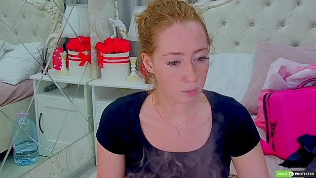 Snapshot of TinaBrook chatting on 09.11.25 TinaBrook online show from 09.11.25