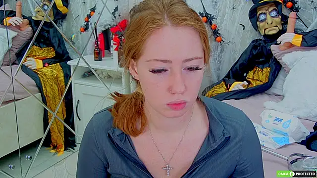 Snapshot of TinaBrook chatting on 10.17.25 TinaBrook online show from 10.17.25