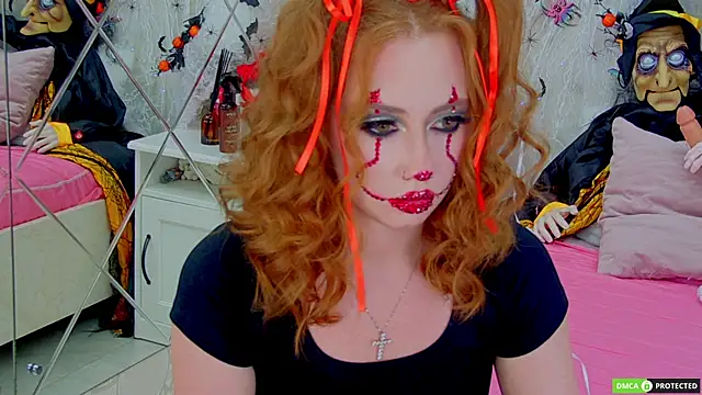 Snapshot of TinaBrook chatting on 10.21.25 TinaBrook online show from 10.21.25