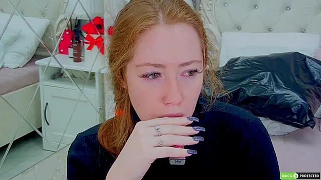 Snapshot of TinaBrook chatting on 11.05.25 TinaBrook online show from 11.05.25