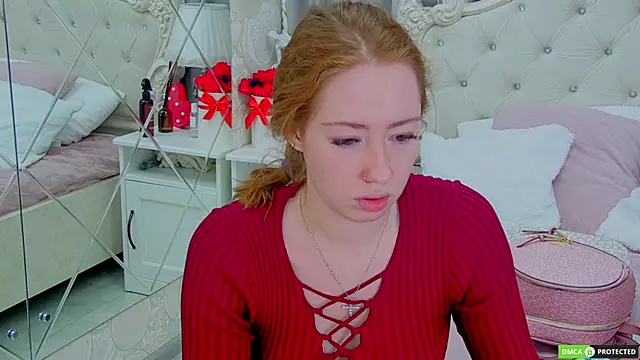 Snapshot of TinaBrook chatting on 11.10.25 TinaBrook online show from 11.10.25