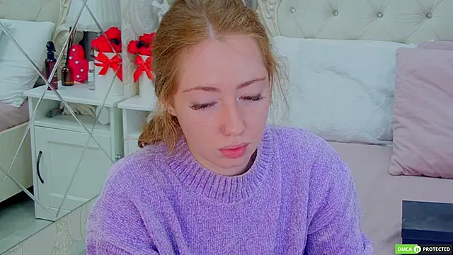 Snapshot of TinaBrook chatting on 11.13.25 TinaBrook online show from 11.13.25