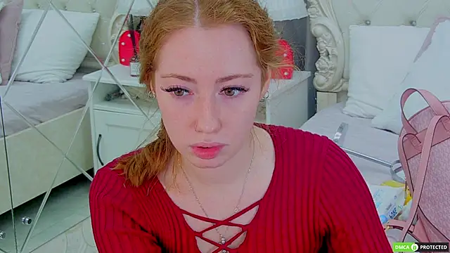 Snapshot of TinaBrook chatting on 11.26.25 TinaBrook online show from 11.26.25