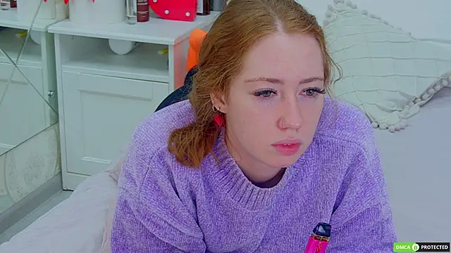 Snapshot of TinaBrook chatting on 11.28.25 TinaBrook online show from 11.28.25