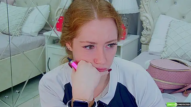 Snapshot of TinaBrook chatting on 12.03.25 TinaBrook online show from 12.03.25