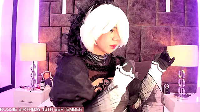 Snapshot of Petit-Rosse chatting on 09.08.25 Petit-Rosse online show from 09.08.25