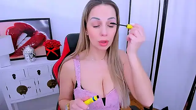 Snapshot of PamelaFlowers chatting on 03.03.25 PamelaFlowers online show from 03.03.25