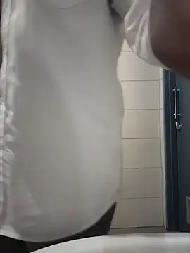 Snapshot of douksm chatting on 12.11.24 douksm online show from 12.11.24