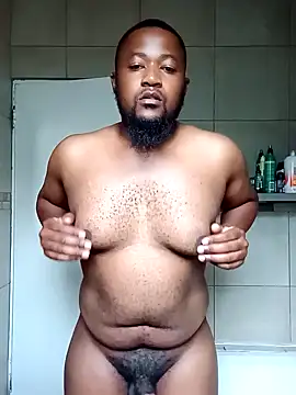 Snapshot of douksm chatting on 12.23.24 douksm online show from 12.23.24