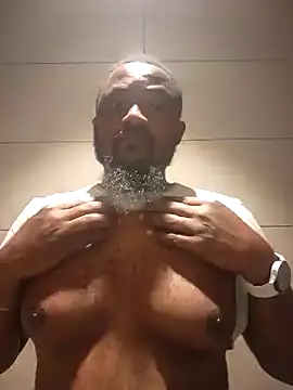 Snapshot of douksm chatting on 01.14.25 douksm online show from 01.14.25