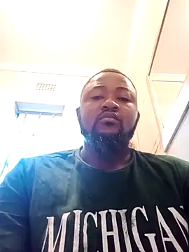 Snapshot of douksm chatting on 01.27.25 douksm online show from 01.27.25