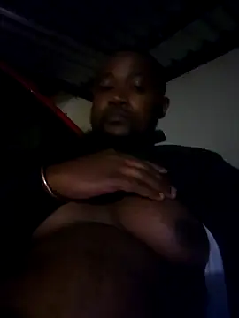 Snapshot of douksm chatting on 02.17.25 douksm online show from 02.17.25