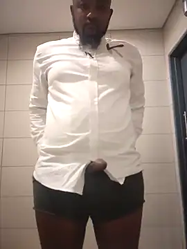 Snapshot of douksm chatting on 02.25.25 douksm online show from 02.25.25