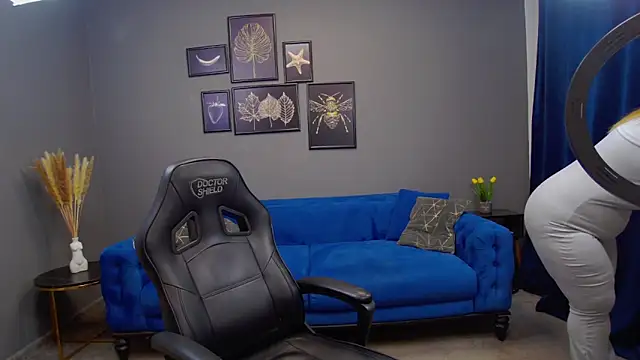 Snapshot of Katewalker_ chatting on 12.05.24 Katewalker online show from 12.05.24