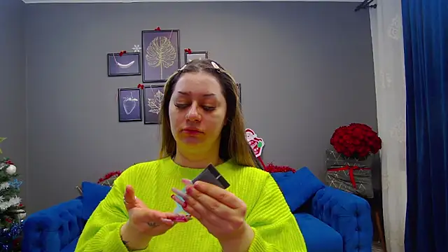 Snapshot of Katewalker_ chatting on 12.19.24 Katewalker online show from 12.19.24