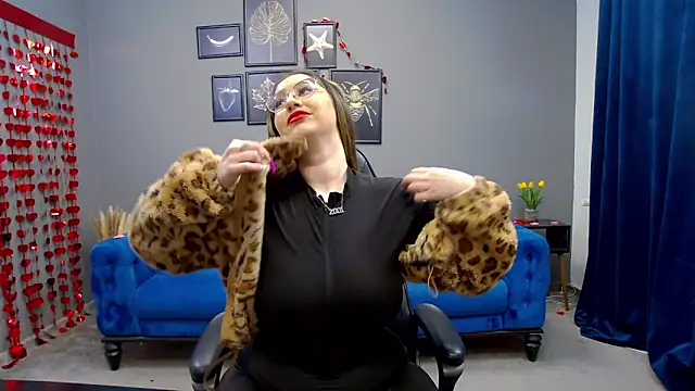 Snapshot of Katewalker_ chatting on 02.12.25 Katewalker online show from 02.12.25