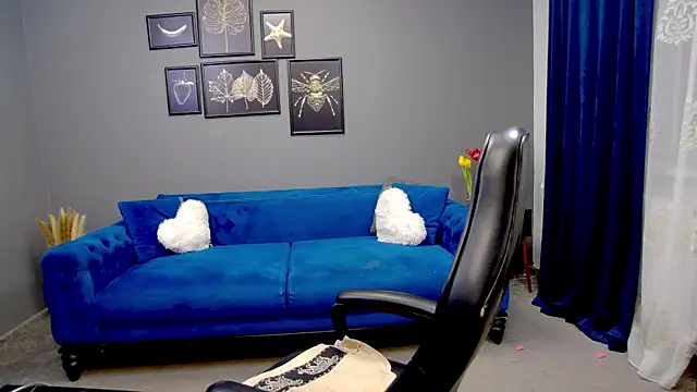 Snapshot of Katewalker_ chatting on 03.14.25 Katewalker online show from 03.14.25