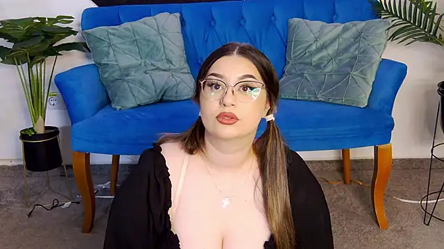 Snapshot of Katewalker_ chatting on 05.27.26 Katewalker online show from 05.27.26