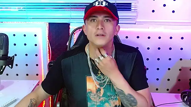 Darko0717 online show from 11.26.25