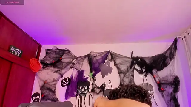 Cata green online show from 10.17.25