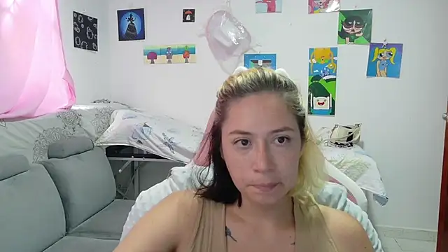 MommyMiaWs online show from 04.27.26