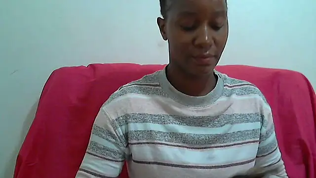 sluttylaura21 online show from 03.18.25