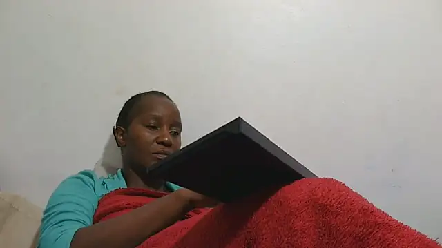 sluttylaura21 online show from 06.12.26