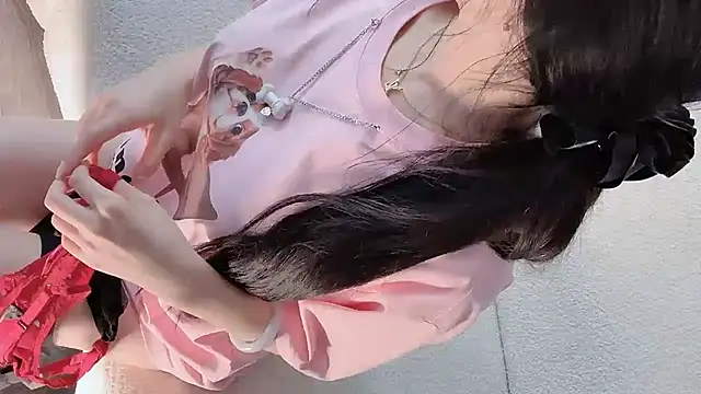 Snapshot of Serena-AU chatting on 09.26.25 Serena-AU online show from 09.26.25