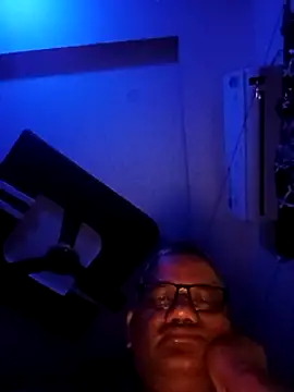 Snapshot of StarPacifist6 chatting on 12.29.24 StarPacifist6 online show from 12.29.24