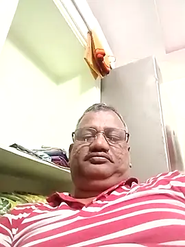 Snapshot of StarPacifist6 chatting on 12.15.25 StarPacifist6 online show from 12.15.25