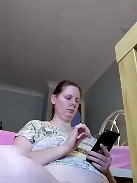 Snapshot of xxSexyBushLinnxx chatting on 12.26.24 xxSexyBushLinnxx online show from 12.26.24