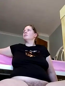 Snapshot of xxSexyBushLinnxx chatting on 12.31.24 xxSexyBushLinnxx online show from 12.31.24