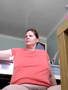 Snapshot of xxSexyBushLinnxx chatting on 02.06.25 xxSexyBushLinnxx online show from 02.06.25