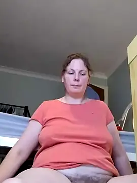 Snapshot of xxSexyBushLinnxx chatting on 02.10.25 xxSexyBushLinnxx online show from 02.10.25