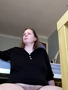 Snapshot of xxSexyBushLinnxx chatting on 02.13.25 xxSexyBushLinnxx online show from 02.13.25