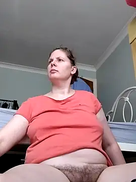 Snapshot of xxSexyBushLinnxx chatting on 02.24.25 xxSexyBushLinnxx online show from 02.24.25