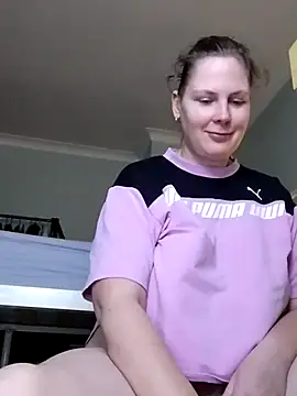 Snapshot of xxSexyBushLinnxx chatting on 02.26.25 xxSexyBushLinnxx online show from 02.26.25