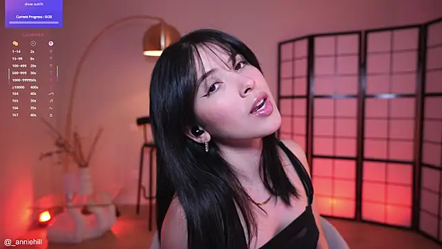 Snapshot of anniehillofficial chatting on 12.13.25 anniehillofficial online show from 12.13.25