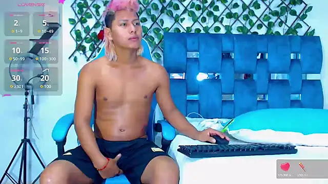 Snapshot of Hakim_prettynigg chatting on 01.17.25 Hakim prettynigg online show from 01.17.25