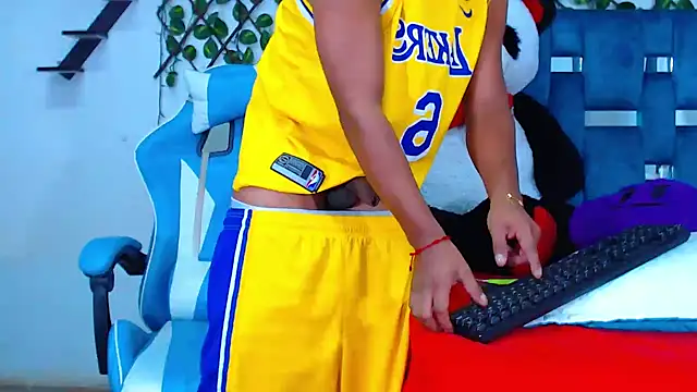 Snapshot of Hakim_prettynigg chatting on 10.25.25 Hakim prettynigg online show from 10.25.25