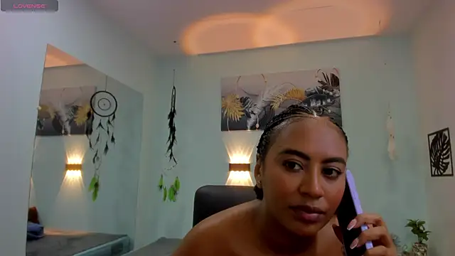 Snapshot of tracycum chatting on 01.18.25 tracycum online show from 01.18.25