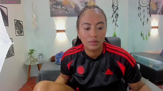 Snapshot of tracycum chatting on 01.24.25 tracycum online show from 01.24.25