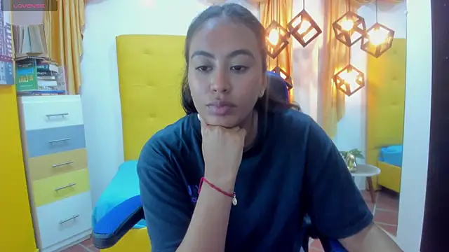 Snapshot of tracycum chatting on 01.27.25 tracycum online show from 01.27.25