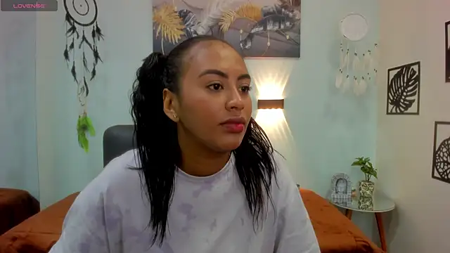 Snapshot of tracycum chatting on 02.06.25 tracycum online show from 02.06.25