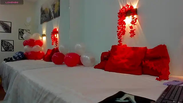 Snapshot of tracycum chatting on 02.10.25 tracycum online show from 02.10.25