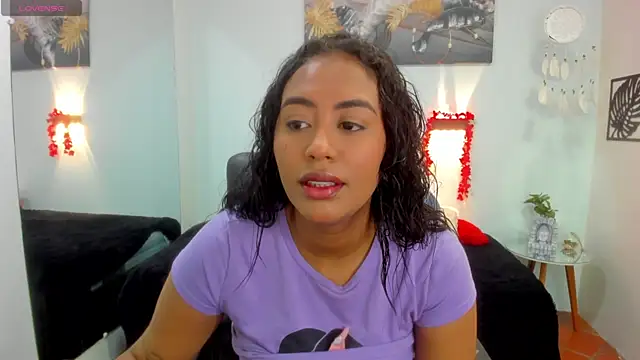 Snapshot of tracycum chatting on 02.17.25 tracycum online show from 02.17.25