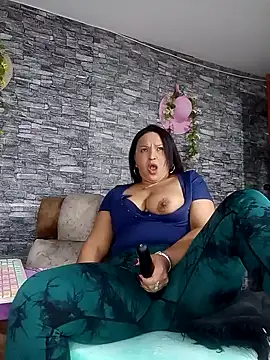 Danna Paolaa  online show from 02.05.25