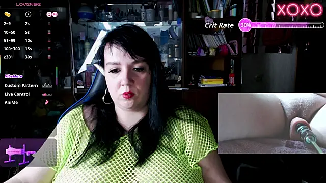 Snapshot of LeonaHarrison chatting on 11.03.25 LeonaHarrison online show from 11.03.25