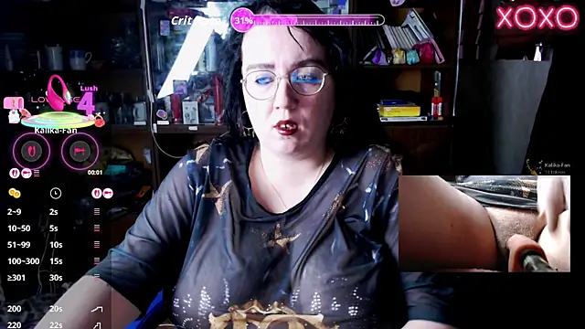 Snapshot of LeonaHarrison chatting on 12.05.25 LeonaHarrison online show from 12.05.25