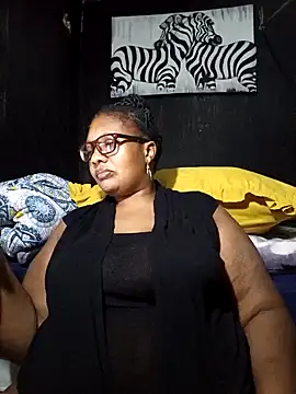 Snapshot of YELLOW_BONE chatting on 12.08.24 YELLOW BONE online show from 12.08.24